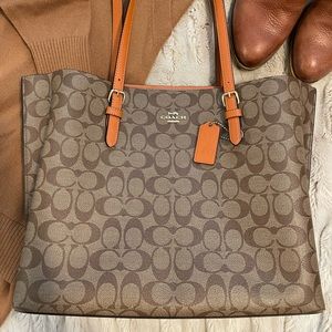 Coach • Mollie Tote